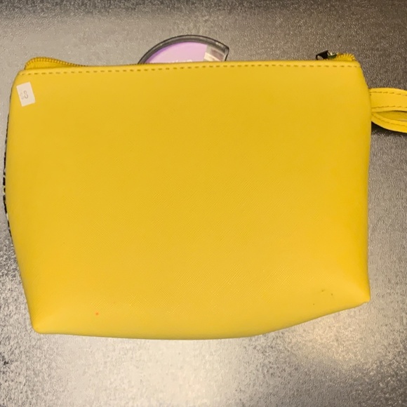 Stylish Frida Kahlo Small Yellow Purse – New from Calexico! 🌟 - Picture 4 of 8